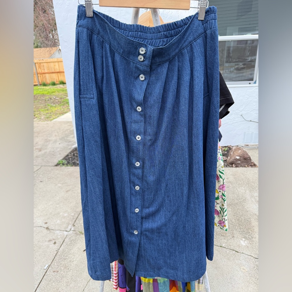 Casual Blue Button-Down A-Line Skirt